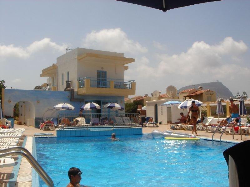 הרסוניסוס Kasapakis Hotel & Apartments מראה חיצוני תמונה