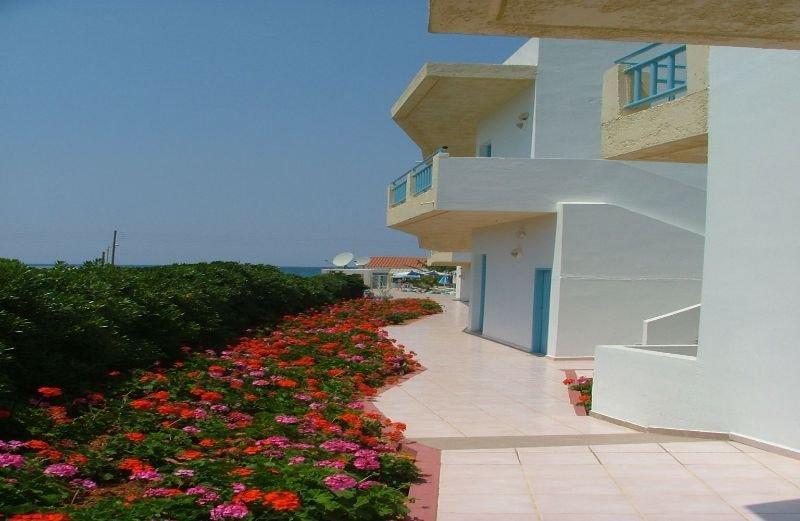 הרסוניסוס Kasapakis Hotel & Apartments מראה חיצוני תמונה