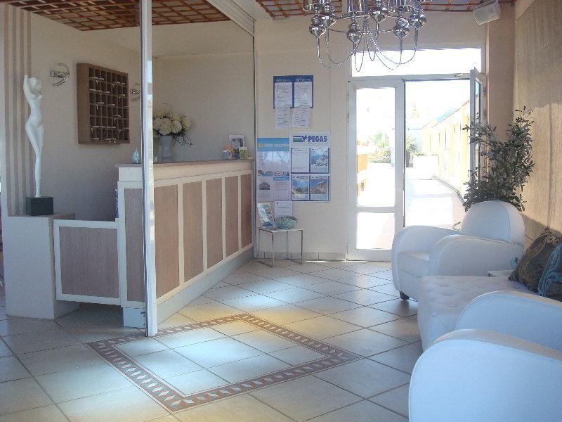 הרסוניסוס Kasapakis Hotel & Apartments מראה חיצוני תמונה