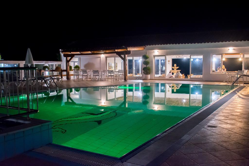הרסוניסוס Kasapakis Hotel & Apartments מראה חיצוני תמונה
